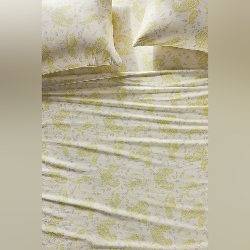 Anthropologie ORGANIC COTTON SATEEN PRINTED SHEET SET Style 45407437AD Canary